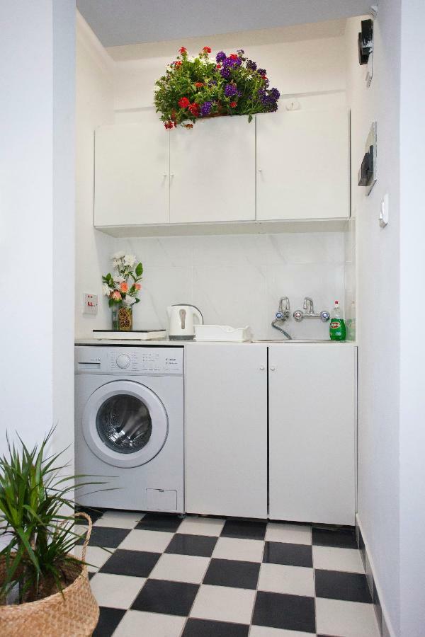 Poseidon Boutique Apartment 2 Limasol Buitenkant foto